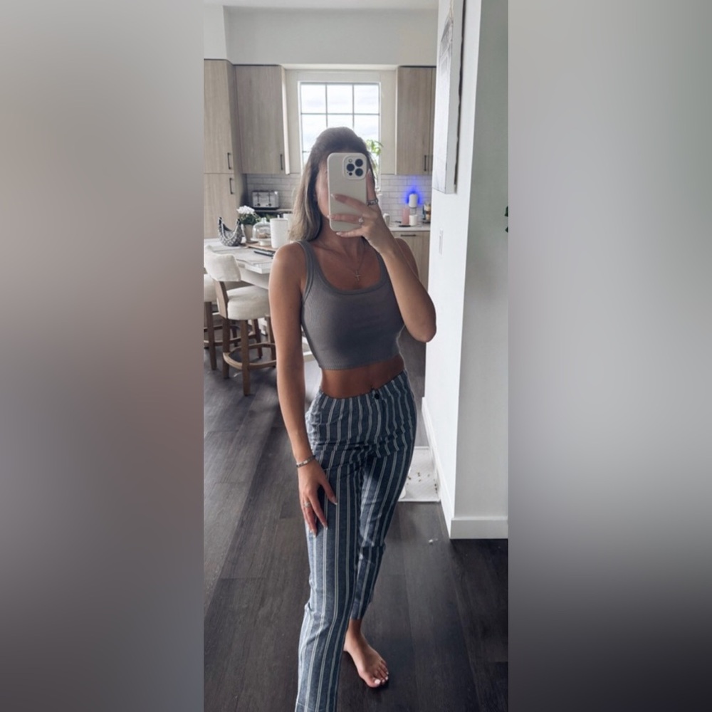 Brandy Melville Blue and White Cropped Striped Pants